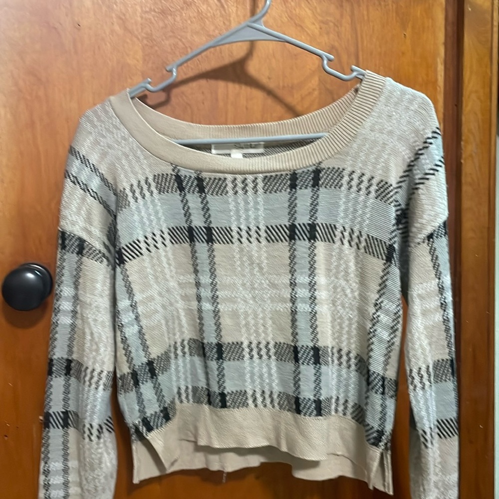 Cropped sweater